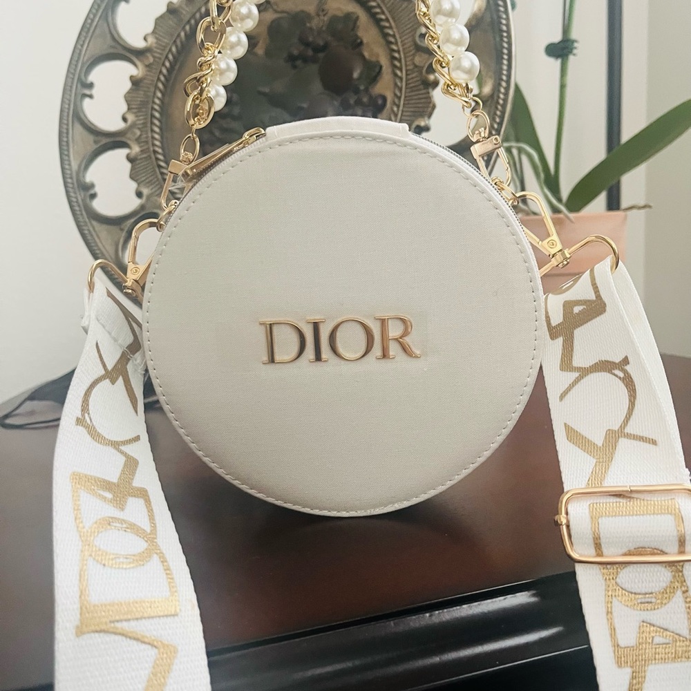 - Dior bag - Picture 3 of 5